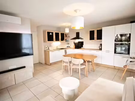 bel appartement t3 avec balcon et garage