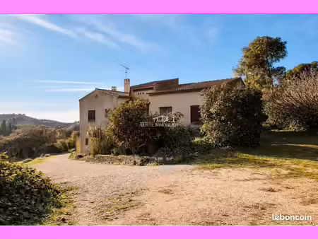 maison 6 pièces 260 m²