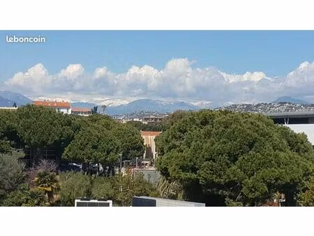 particulier vend – studio avec terrasse à 50 m de la mer – saint-laurent-du-var