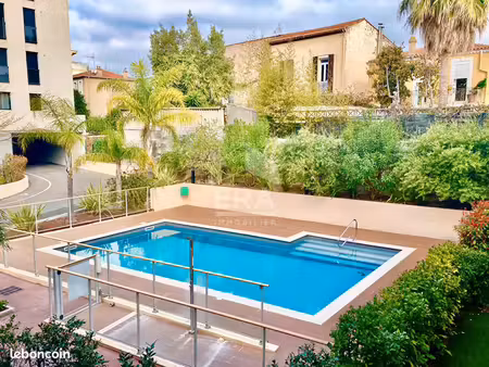 studio 1 pièce 25 m²