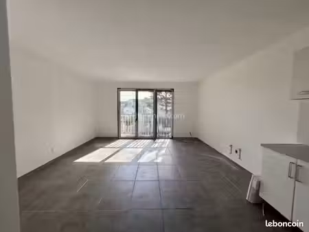studio 1 pièce 29 m²