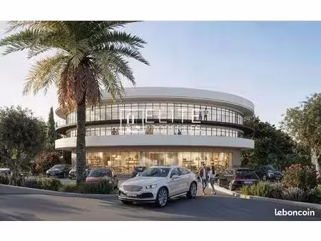 boutique 569 m² grasse