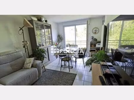 appartement 2 pièces de 40 m² avec balcon et parking – résidence sécurisée