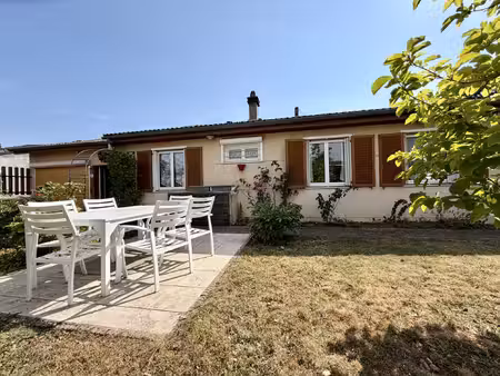 maison de plain-pied   3 chambres.