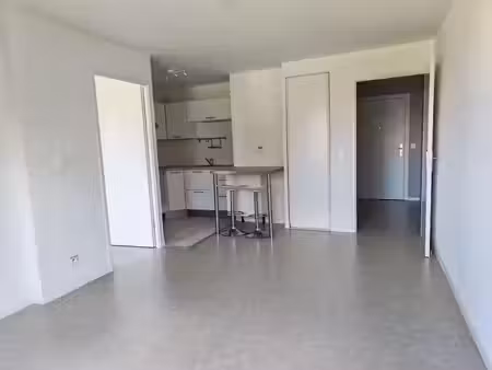 location appartement 2 pièces 42.26 m² à athis-mons (91200)  930 €