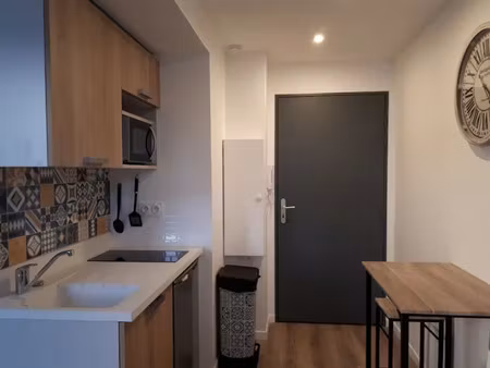 location meublée appartement 1 pièce 21.25 m² à massy (91300)  742 €
