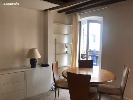 2 pièces - rue du faubourg saint honoré - 75008 paris