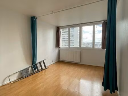 a louer studio de 28 5m2 - 990
