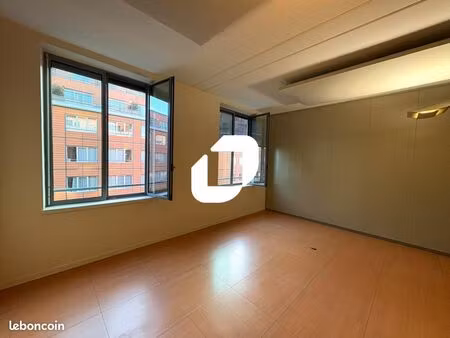 bureaux 150 m²