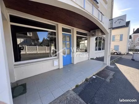 local 89 m² lardy