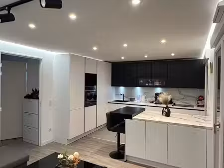 t2 meublé avec terrasse