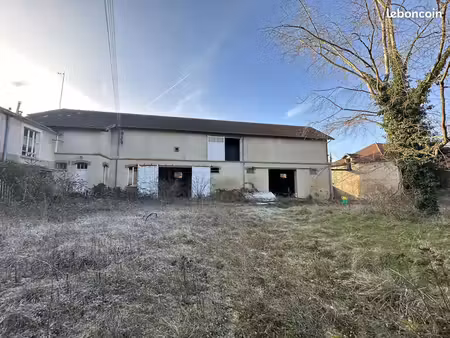 immeuble 300 m² baulne