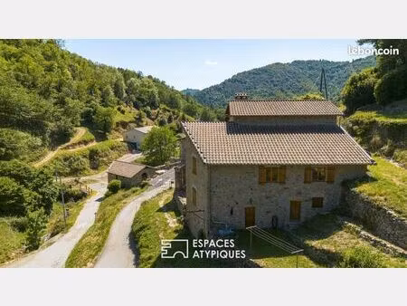propriété 8 pièces 268 m²