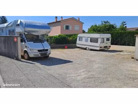 loue emplacements parking cruas (07)