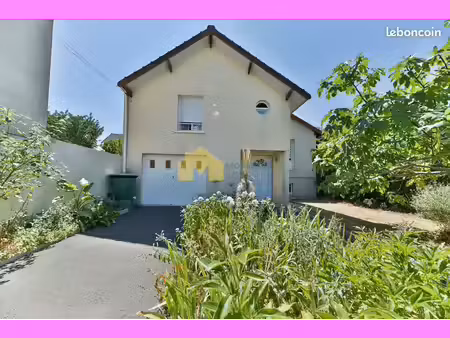 maison 6 pièces 121 m²