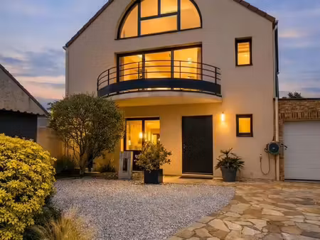 pavillon 6 pièces 161 m²