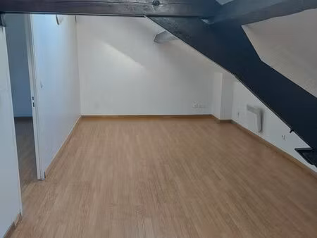 location appt non meublé 708 euros