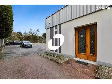 bureau 75 m²