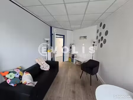 bureau 15 m²