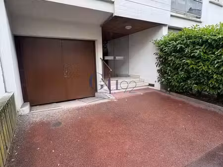 parking/box clamart
