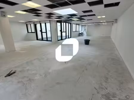 bureau 311 m²