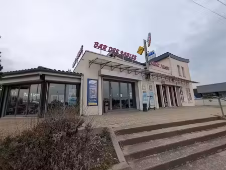 vente locaux professionnels 240 m² à mably (42300)  525 000 €