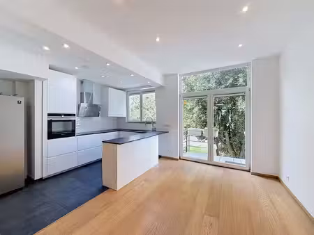 duplex à louer avec jardin et 3 chambres   auderghem (vbe53710)