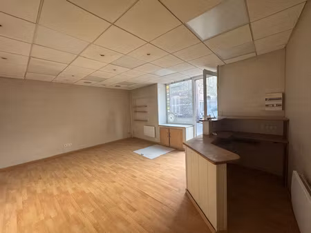 immeuble/local commercial/appartement viriville