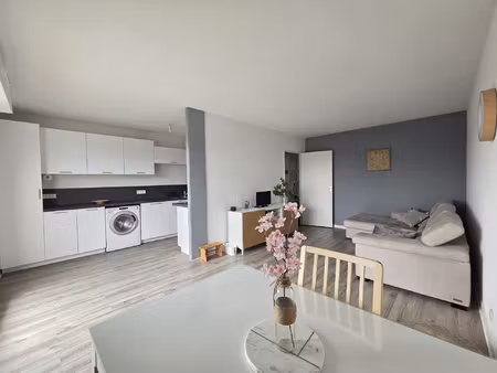 à louer agréable appartement t3 meublé au coeur de mérignac