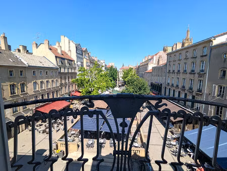 appartement 3 pièces 47 m² (56 m² au sol) à louer à metz centre-ville