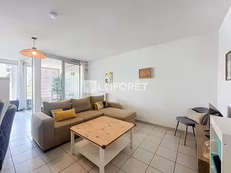 à louer - t3 meublé de 70 m² - quartier prés d'arènes