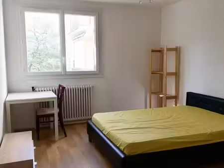 toulouse – appartement t3 meublé avec deux balcons et parking privatif