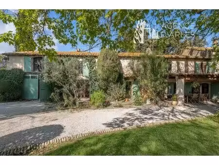 mas provençal avec piscine et dépendances – à 10 min d’arles
