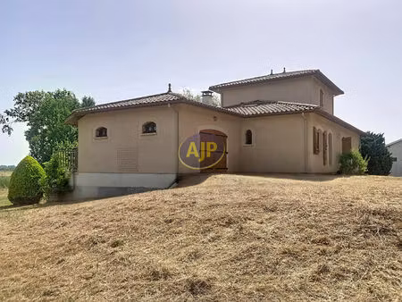 maison 4 pièce(s) 130m²