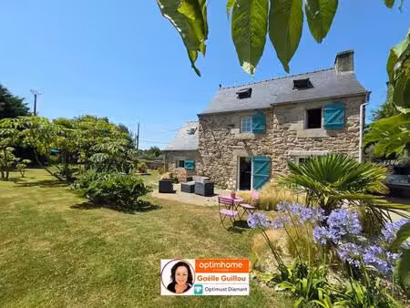 morlaix : charmante maison en pierre de 3 chambres  jardin clos  vie de plain pied