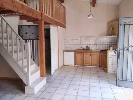 maison t3 bis moulis-en-medoc - 100 m2 - 910 euros ttc