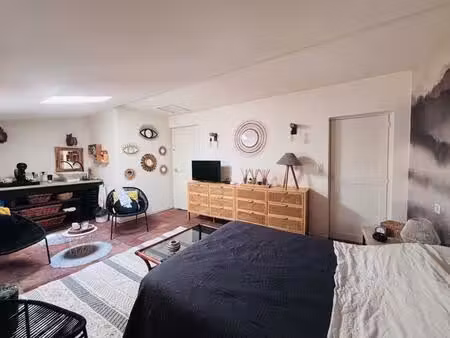 maison de ville renovee - proche commodites