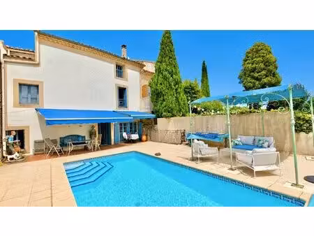 maison de village de caractère avec piscine  garage et vue dégagée à deux pas de pézenas