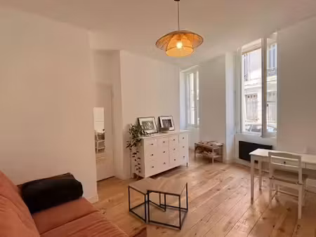 location meublée appartement 1 pièce 24 m² à bordeaux (33000)  680 €