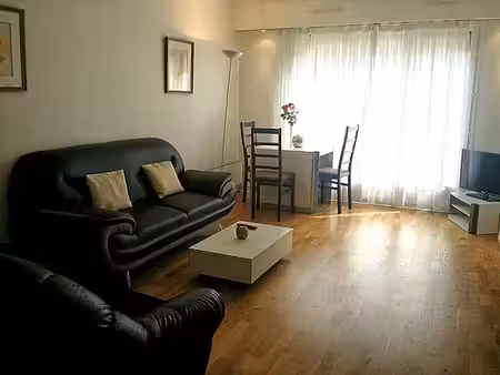 appartement 2 chambres meublé avec accès handicapé  garage et ascenseur