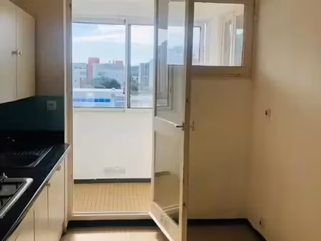 location appartement 3 pièces 50 m² à montpellier (34000)  850 €