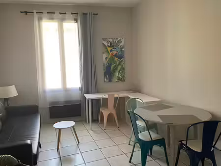 location meublée appartement 2 pièces 28 m² à montpellier (34000)  700 €