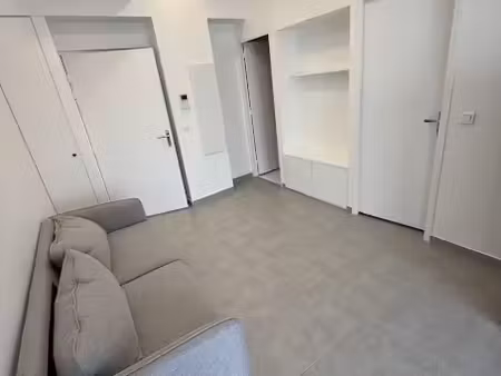 location meublée appartement 2 pièces 45 m² à romainville (93230)  1 100 €