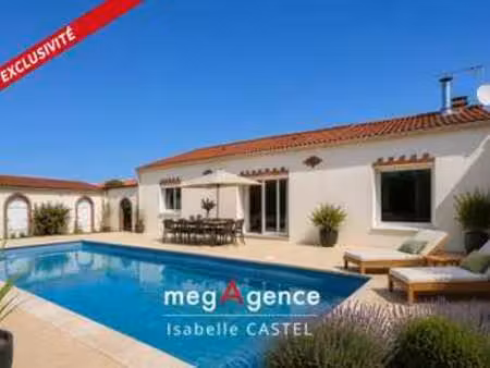 vente maison bord de mer aux sables-d'olonne (85100) : à vendre bord de mer / 188m² les sa
