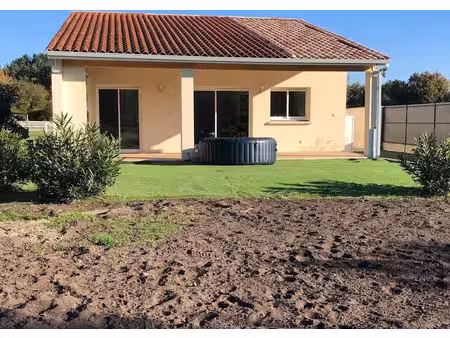 location meublée maison 3 pièces 80 m² à pessac (33600)  1 500 €