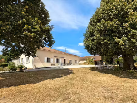 maison à vendre à saint-quentin-de-chalais (16210) - charente