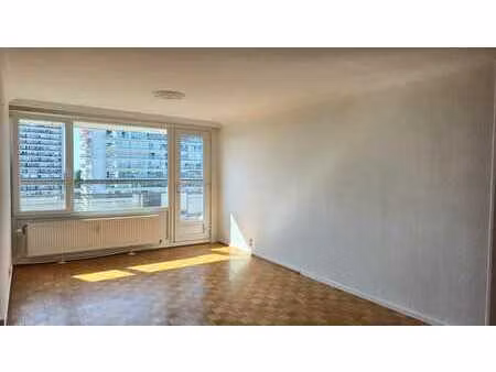 lumineux appartement 2 chambres avec terrasse – peb b-