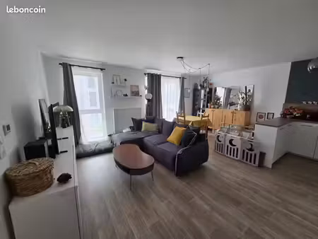 appartement t4 lumineux avec balcon et parking – emplacement idéal