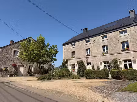 magnifique propriété en pierres- 2 bâtiments
