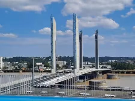 t2 meublé parking terrasse piscine chartrons bordeaux maritime